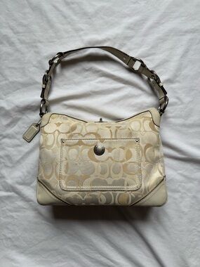 Coach Signature Small Tote Ivory Cream D06K-10142